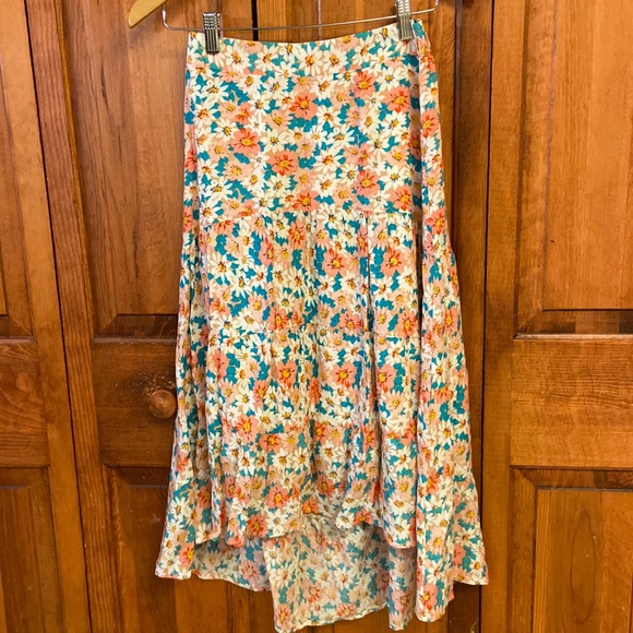 prettygarden Boho Ruffled Tiered floral skirt. Casual/career/spring/summer. NWT